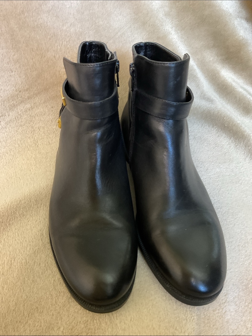 Lauren Ralph Lauren Black Leather Borgia Ankle Boots with Gold Buckle Size 7.5B - Picture 8 of 8